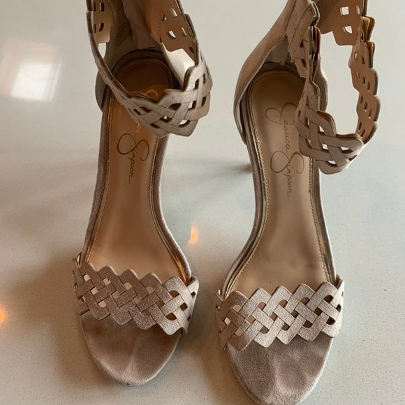 Jessica Simpson heels - Picture 1 of 3